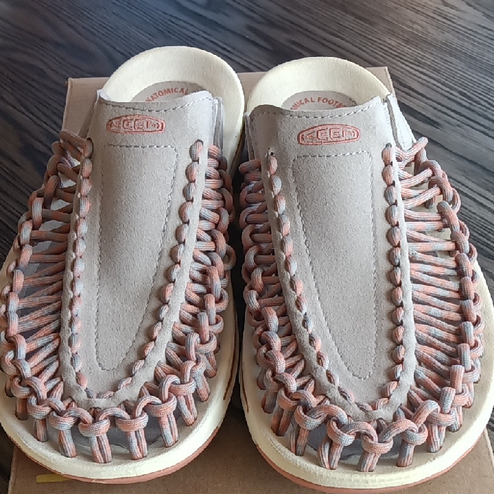 Keen Pink And Gray Sandals With Woven Design